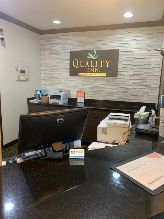Quality Inn Near I-72 And Hwy 51 Forsyth Exterior photo