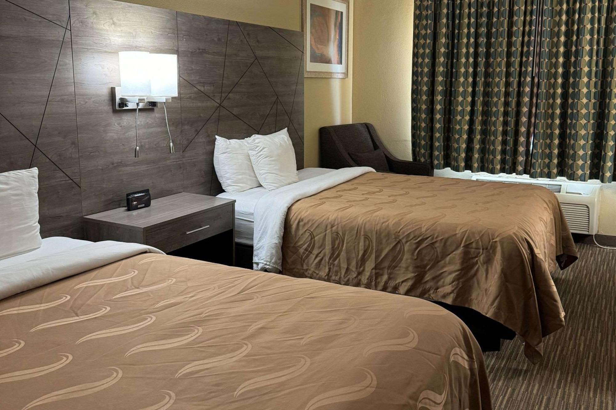 Quality Inn Near I-72 And Hwy 51 Forsyth Exterior photo