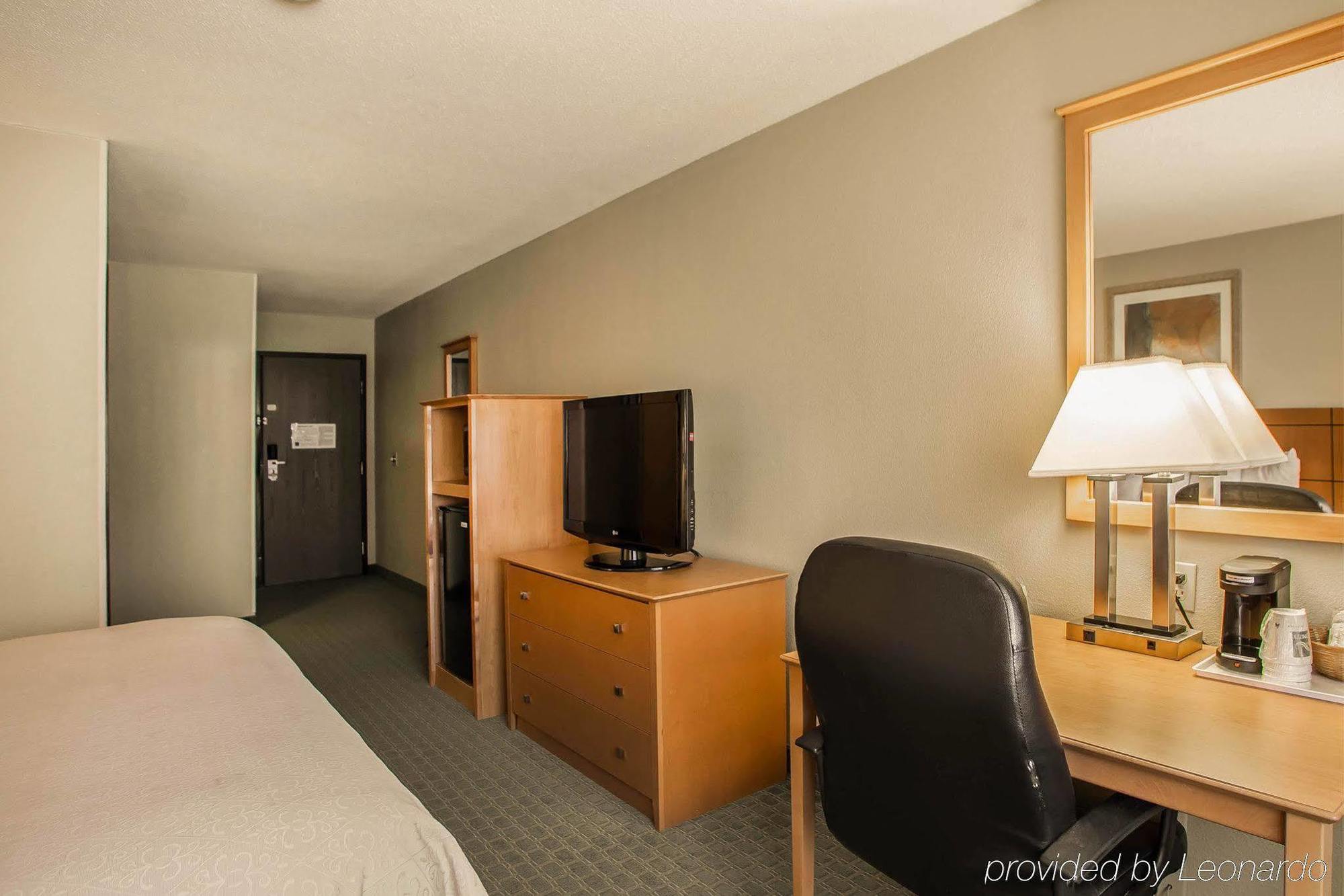 Quality Inn Near I-72 And Hwy 51 Forsyth Exterior photo
