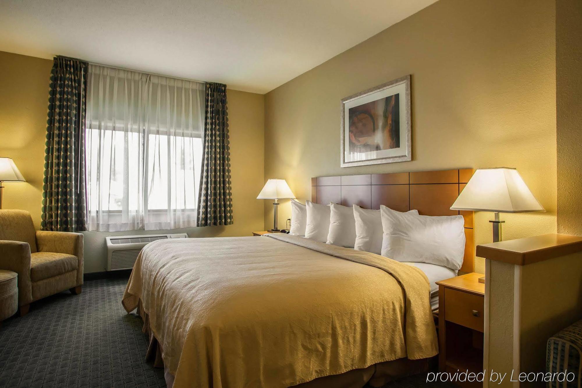 Quality Inn Near I-72 And Hwy 51 Forsyth Exterior photo