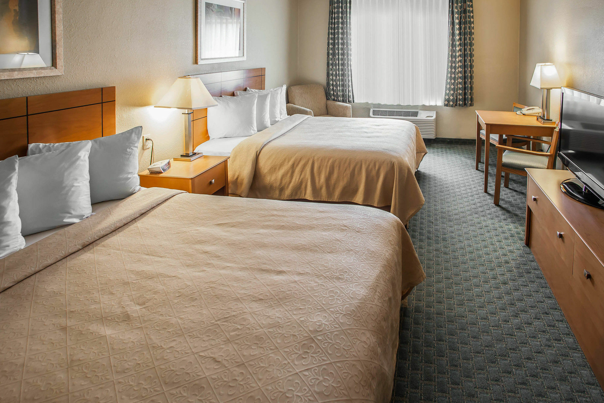 Quality Inn Near I-72 And Hwy 51 Forsyth Exterior photo